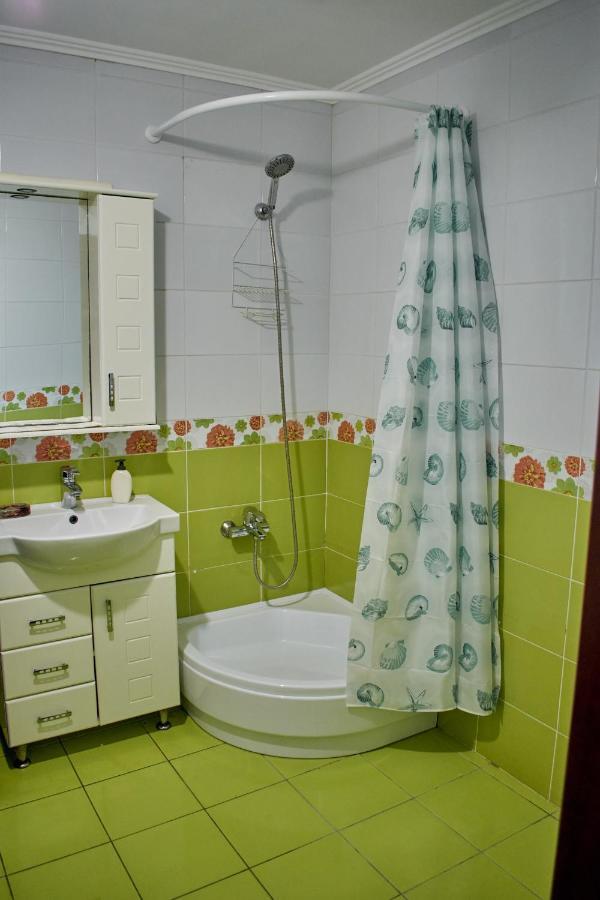 Vacation Home Lubov Camenița Exterior foto