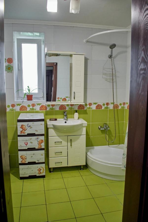 Vacation Home Lubov Camenița Exterior foto