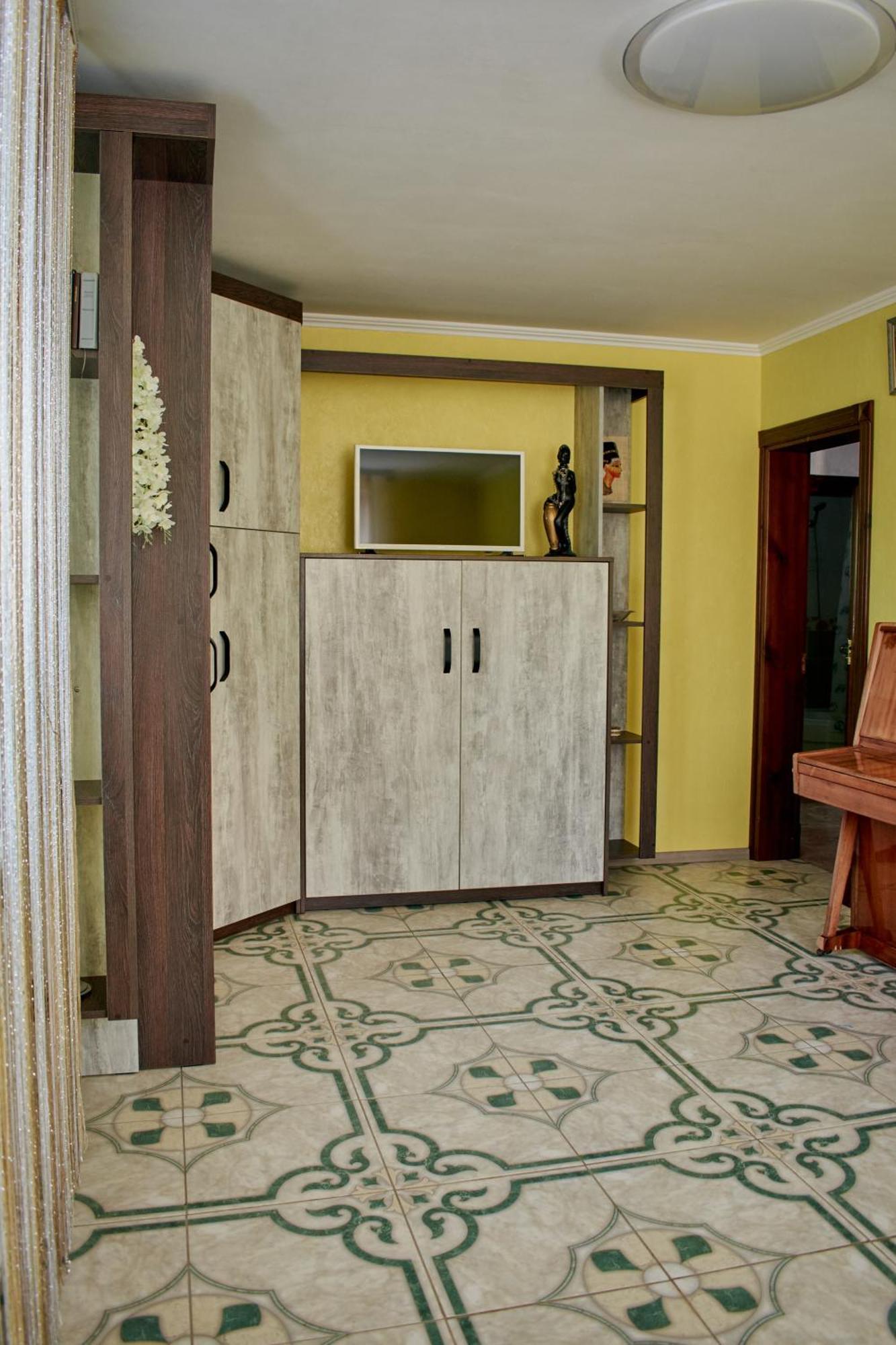 Vacation Home Lubov Camenița Exterior foto
